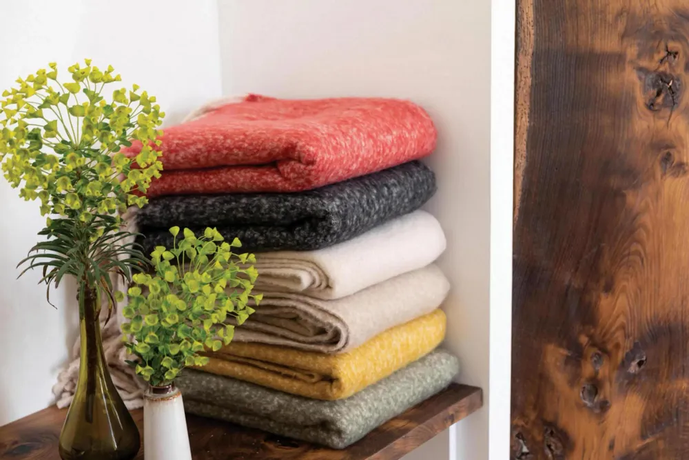 Throw blankets - Isabel Recycled Plain Throw Caviar 130 X 160 - MAISON VIVARAISE - SDE VIVARAISE WINKLER