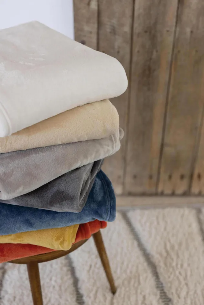 Throw blankets - Recycled Throw Theo Perle 130 X 160 - MAISON VIVARAISE - SDE VIVARAISE WINKLER