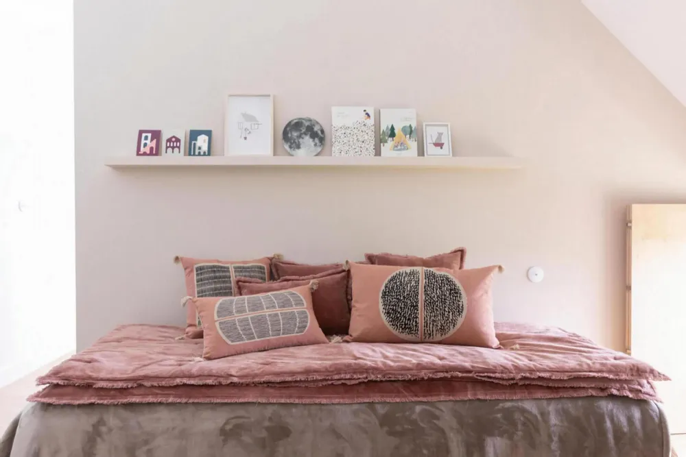 Cushions - Cushion Yael W/Emb Bois De Rose 45 X 45 - MAISON VIVARAISE - SDE VIVARAISE WINKLER