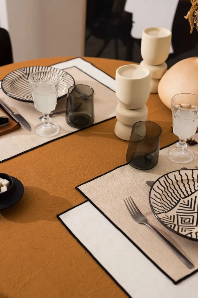 Nappes - Nappe recyclée Grace Caramel 140 x 140 - MAISON VIVARAISE - SDE VIVARAISE WINKLER