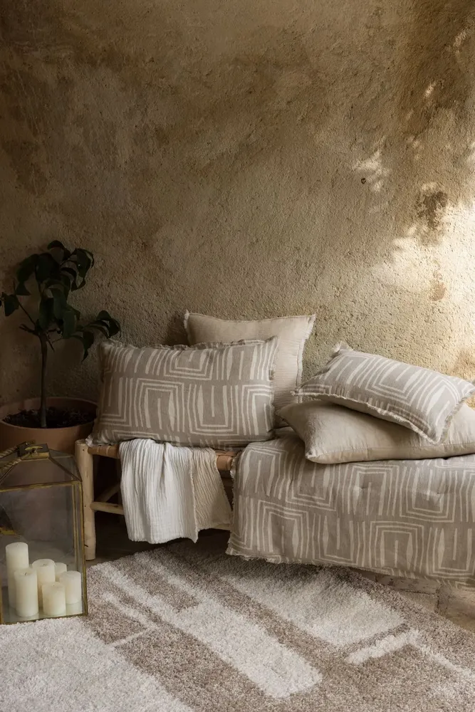 Cushions - Emilio Cushion Lin 45 X 45 - MAISON VIVARAISE - SDE VIVARAISE WINKLER