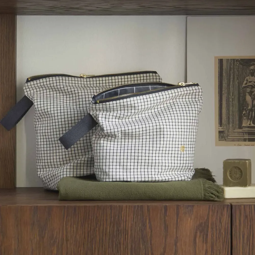 Clutches - Toiletry Bag Gustave Gustave Caviar S 22 X 18 X 7,5 - LA CERISE SUR LE GATEAU