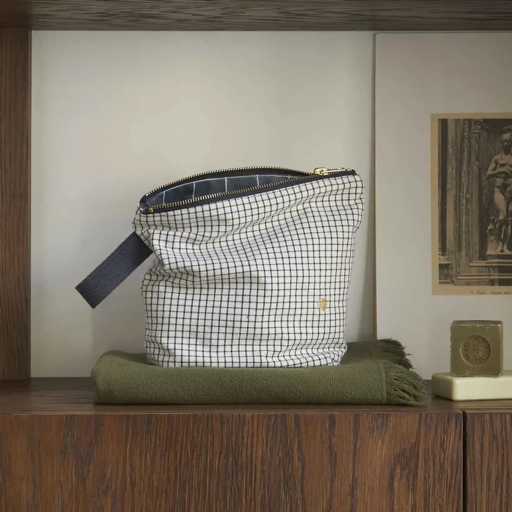 Clutches - Toiletry Bag Gustave Gustave Caviar S 22 X 18 X 7,5 - LA CERISE SUR LE GATEAU