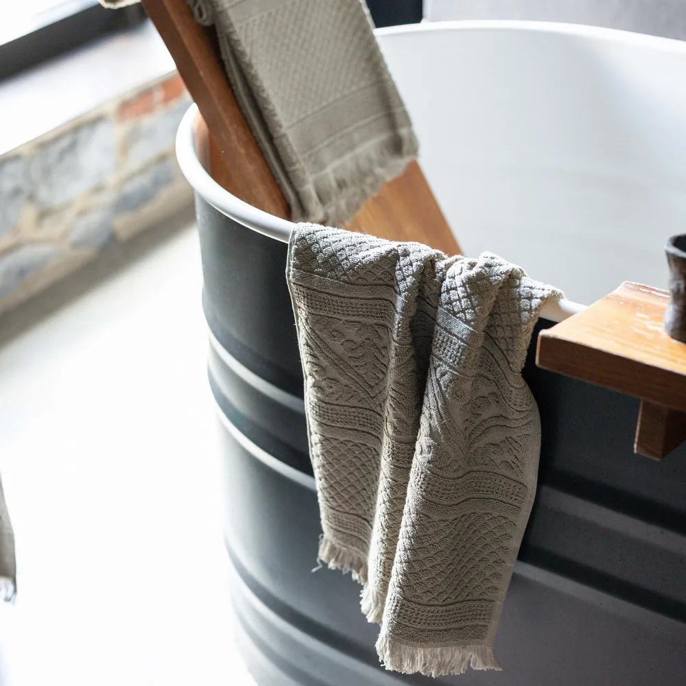 Bath towels - Zoé Bath Towel Noisette 100 X 180 - MAISON VIVARAISE - SDE VIVARAISE WINKLER