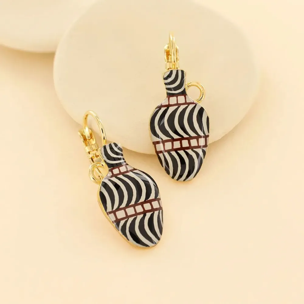 Jewelry - Antique-style bed in gold and black. - TARATATA BIJOUX