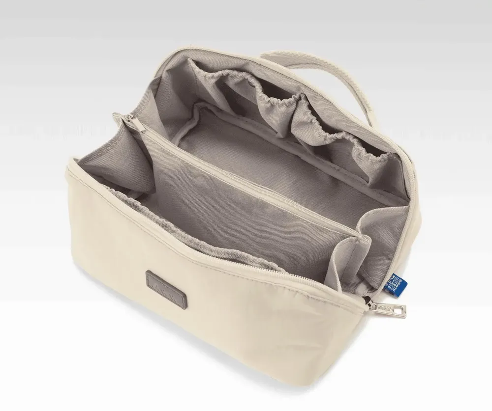 Accessoires à poser - Trousse de toilette entièrement ouverte en polyester recyclé - AWW