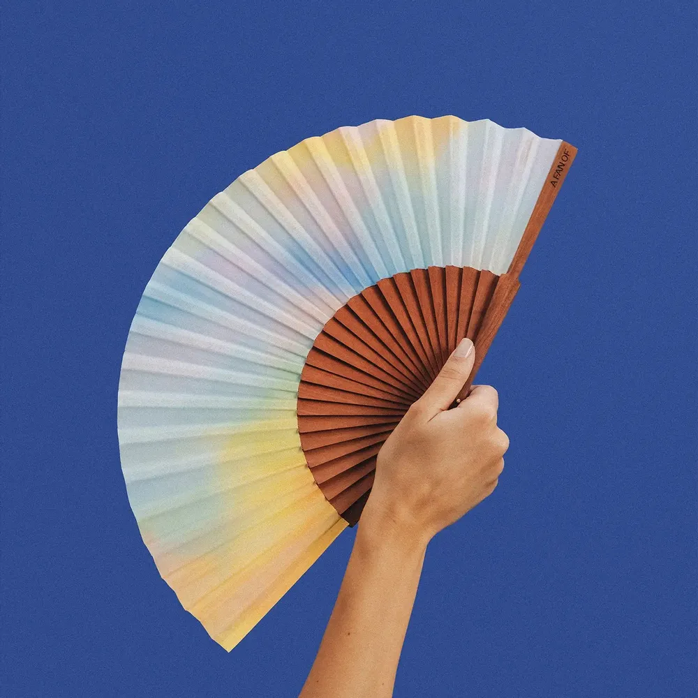 Design objects - Hand Fan AURORA  - 23cm - pastel colours - A FAN OF
