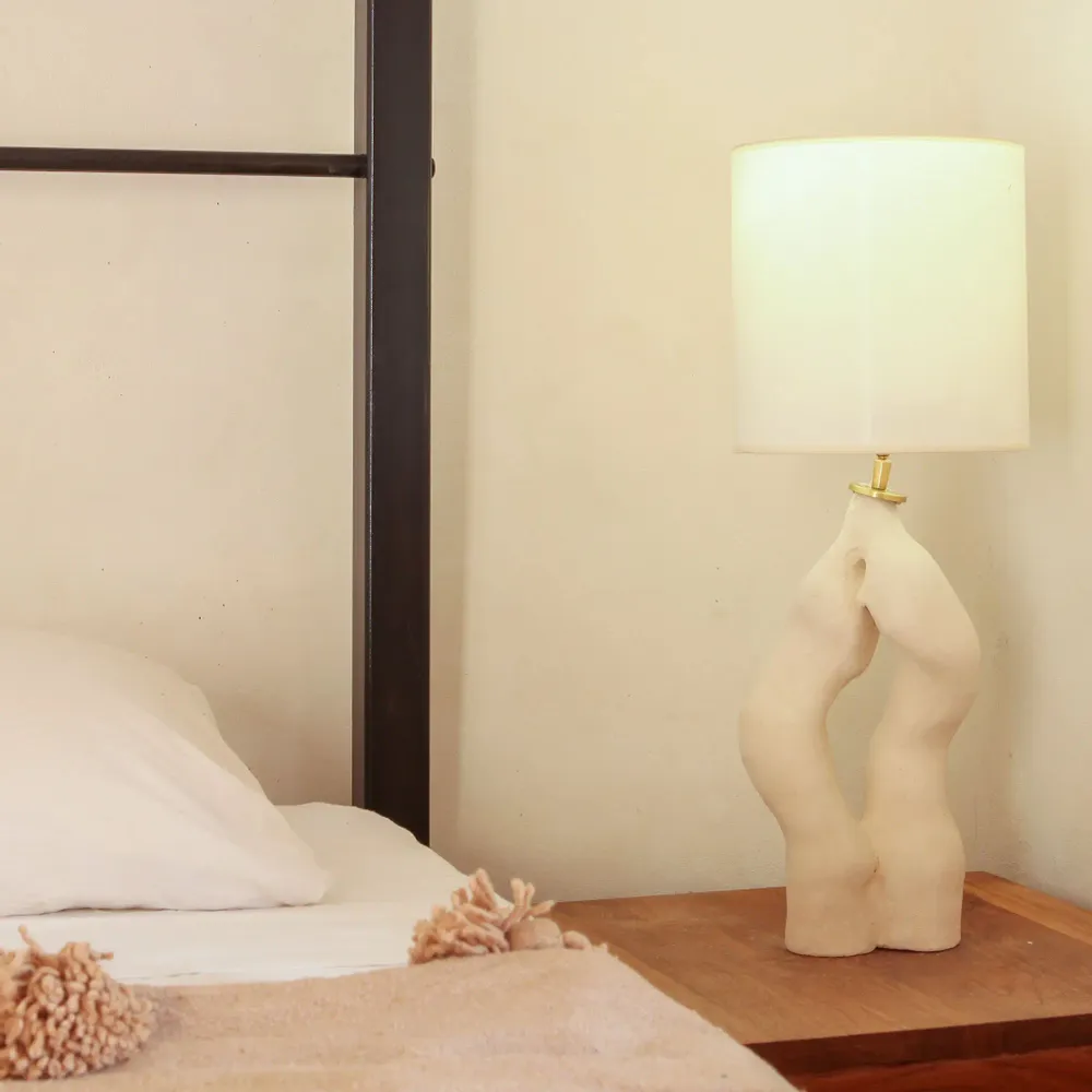 Lampes de table - Lampe en céramique biologique artisanale Roots - STUDIO WILD ORANGE