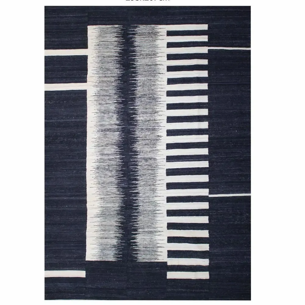 Decorative objects - Kilims, Rugs, Cushions, Stools - ORNATE