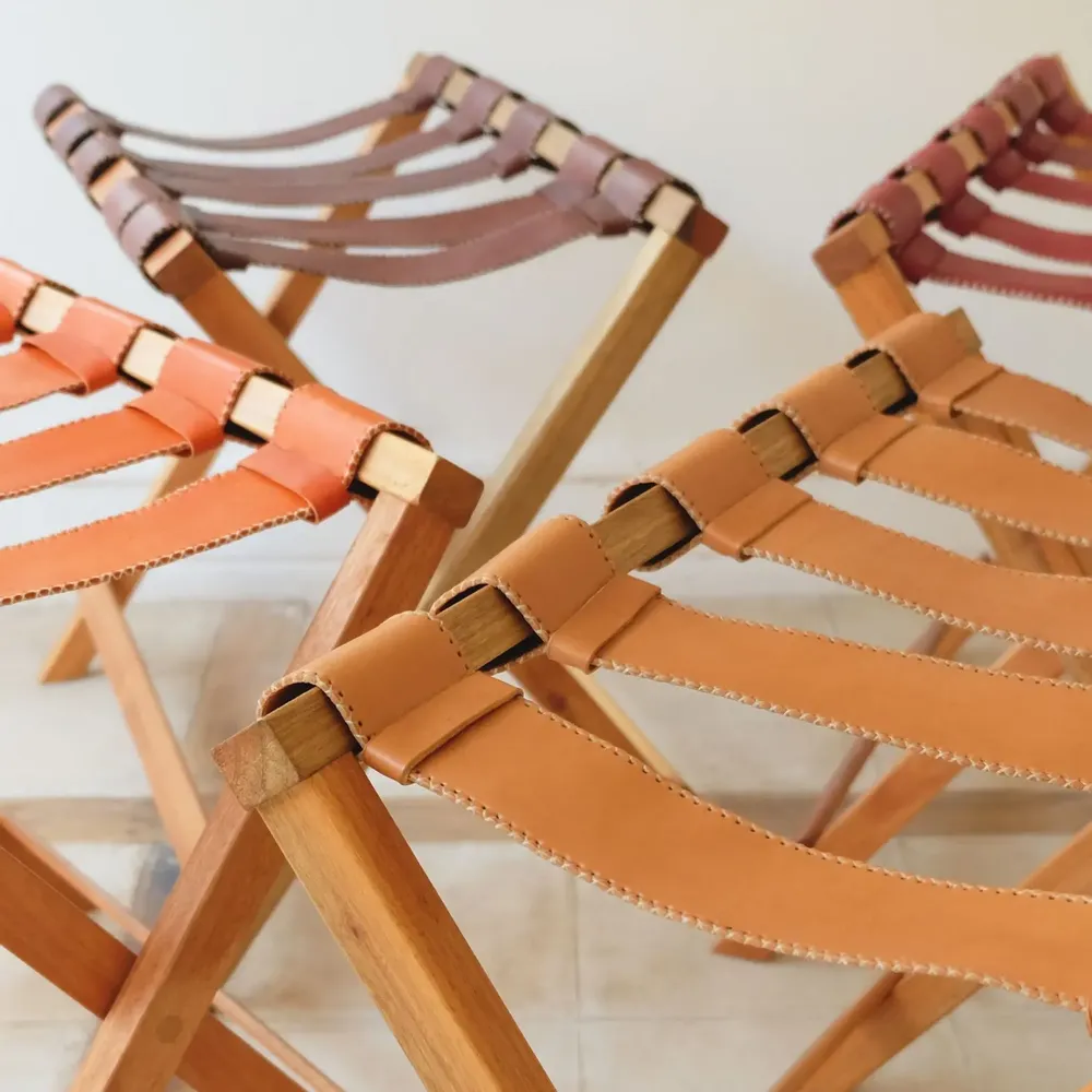 Walk-in closets - Hotel Luggage Rack in Leather - SOL & LUNA