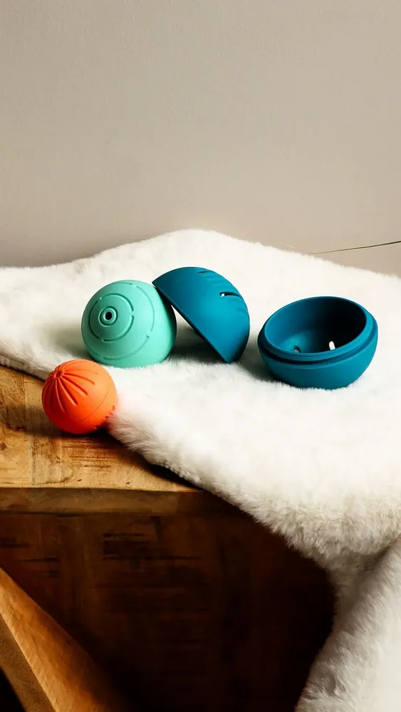 Toys - Ball-in-ball - LUDI