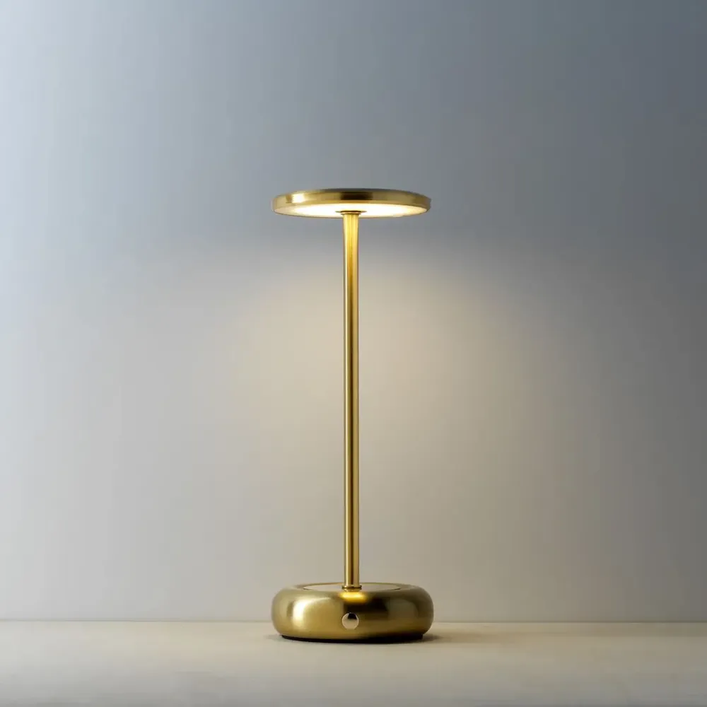 Lampes à poser - La Lampe De Table Led Smooth Operator - BAZAR BIZAR LIVING