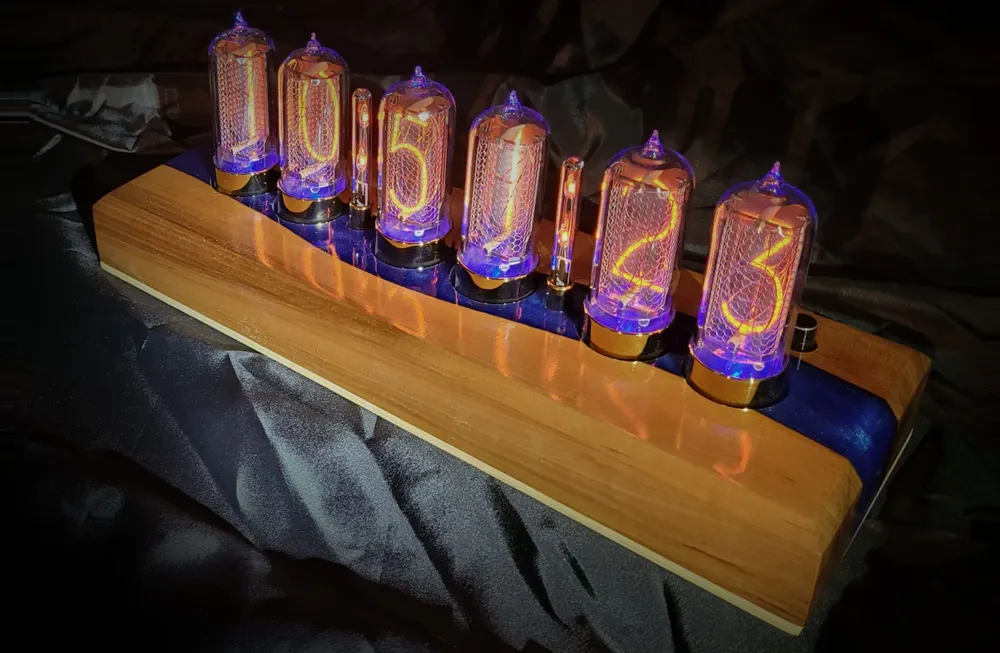 Clocks - Nixie clock: The ZIN18 blue - NIXIEFAB FRANCE