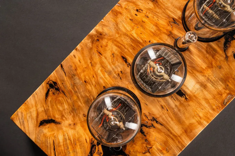 Clocks - Nixie ZIN70 Clock: The Poplar Magnifying Glass - NIXIEFAB FRANCE