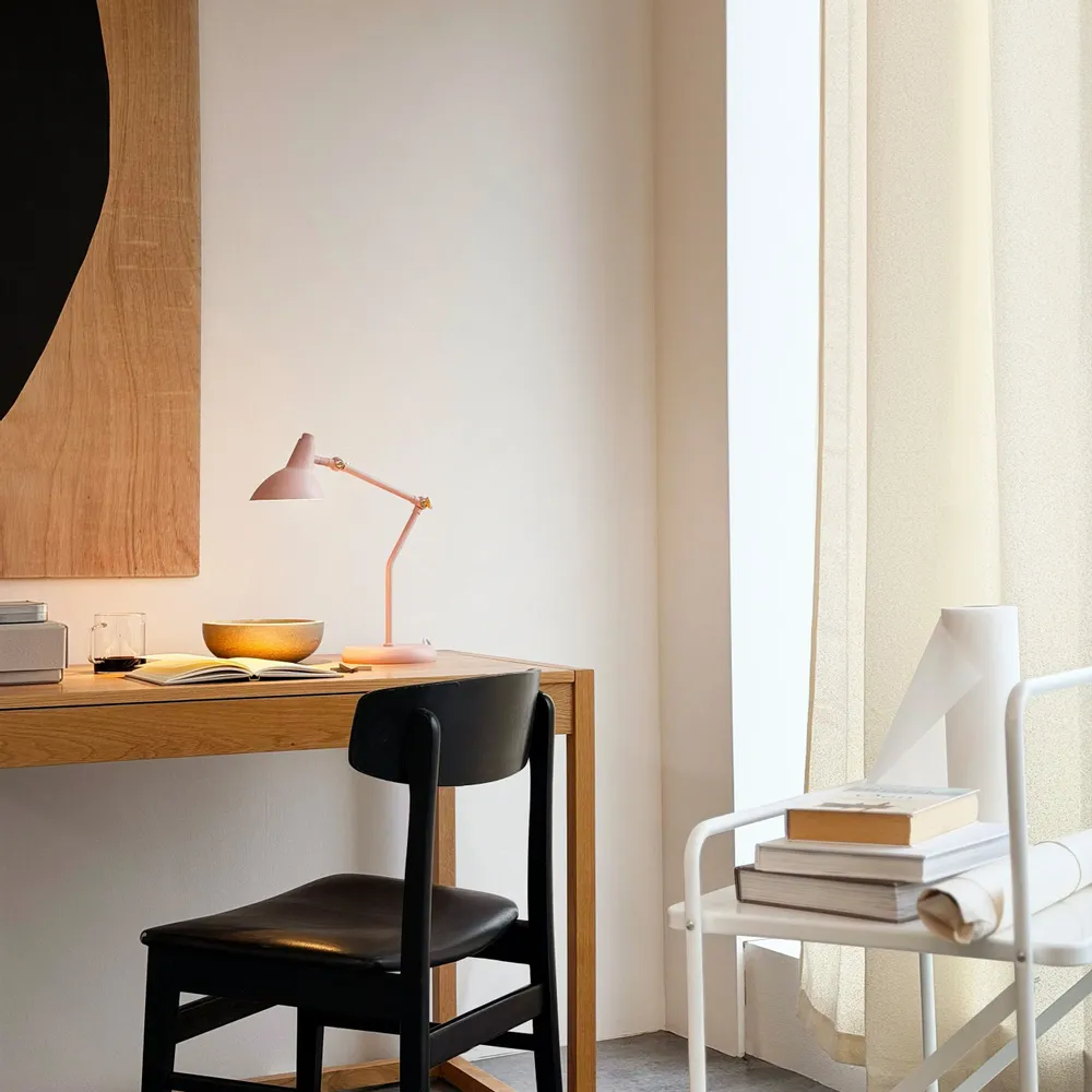 Table lamps - Vela Table Lamp — Pink - DYBERG LARSEN