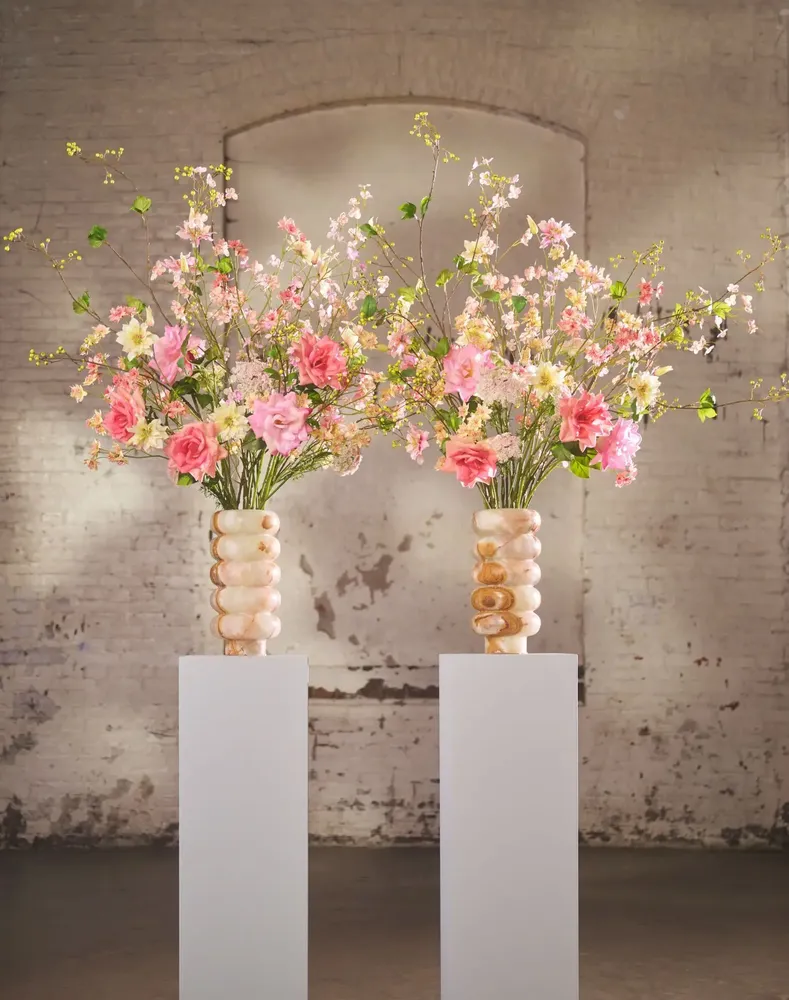 Floral decoration - Artificial roses, like you never seen before! - SILK-KA BV