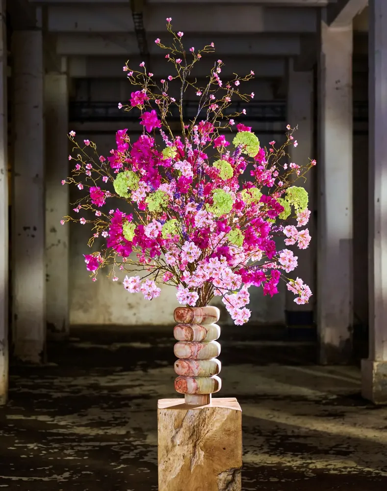 Floral decoration - Vibrant artificial bouquet - SILK-KA BV