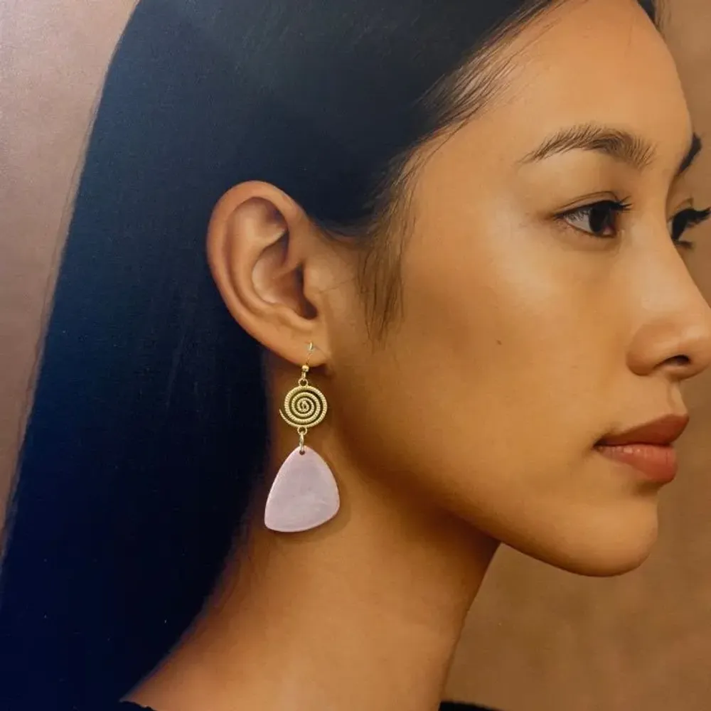 Jewelry - Gold spiral earrings — powder pink - LES TRÉSORS DE CIA