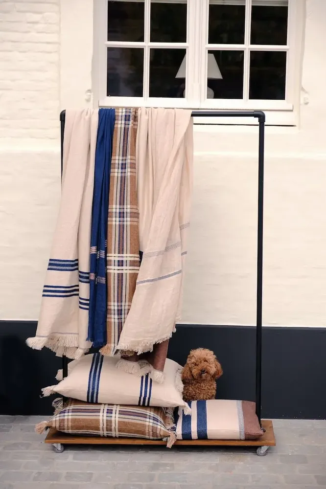 Throw blankets - THE INDIGO STRIPE Pillow covers, pièces de lin and coverlets - LIBECO HOME