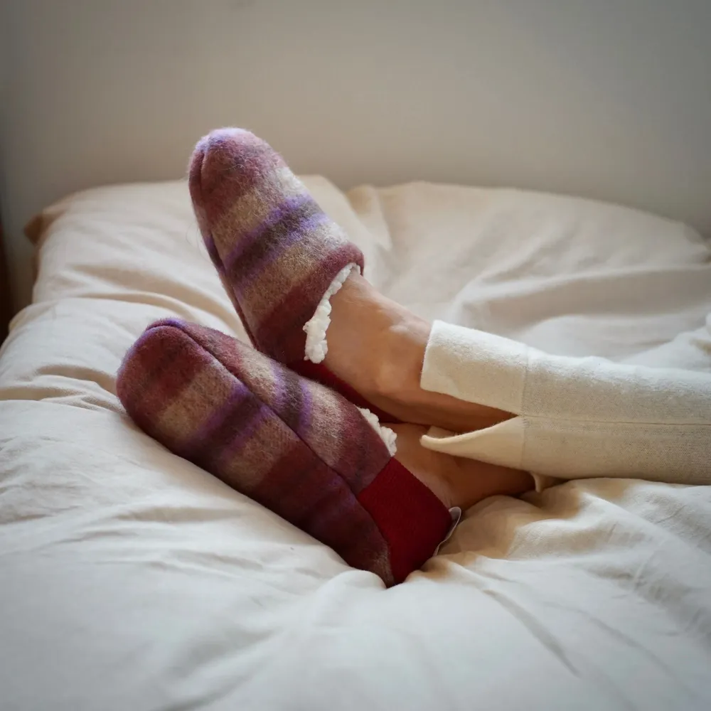 Socks - JAPAN MADE Reversible room shoes / Shaggy Check × Sheep Boa - MERIPPA