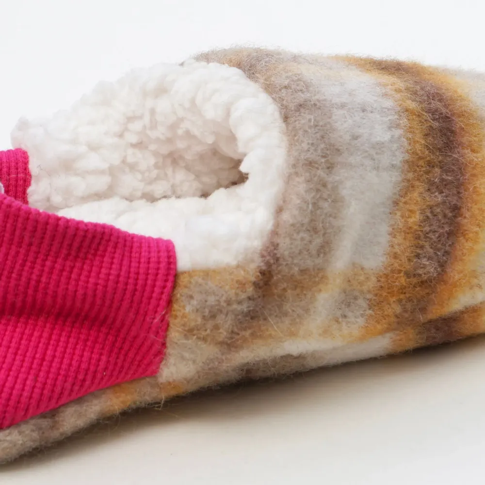 Socks - JAPAN MADE Reversible room shoes / Shaggy Check × Sheep Boa - MERIPPA