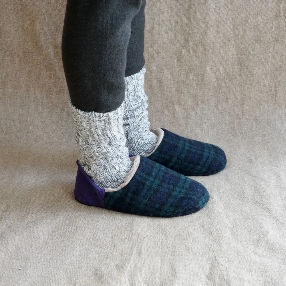 Chaussettes - JAPAN MADE Reversible room shoes / Shaggy Tartan × Micro Boa - MERIPPA