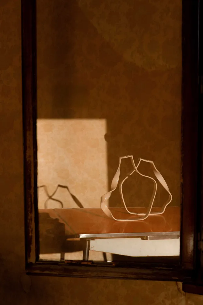 Ceramic - \" Vases without water\” - sculppural shape - CAROLINE CUTAIA