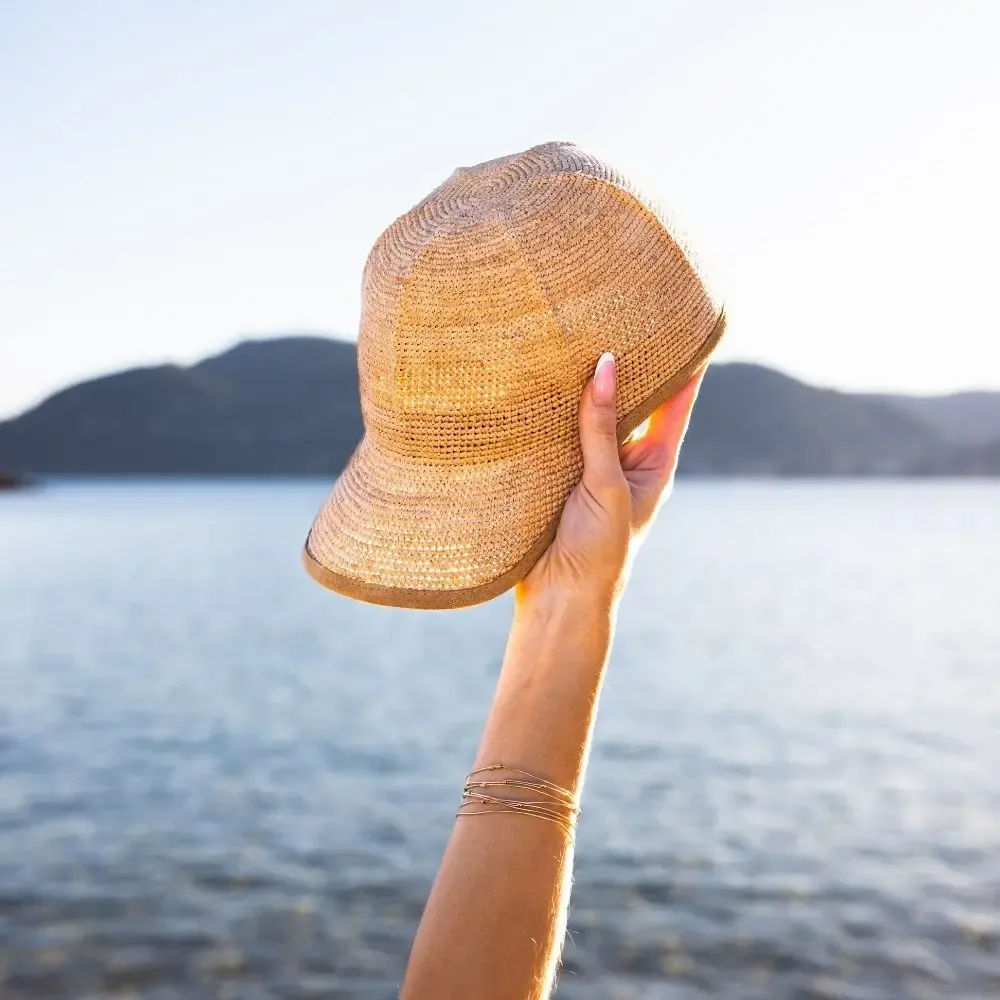 Chapeaux - BOB ET CASQUETTES RAPHIA naturel - TRAVAUX EN COURS...