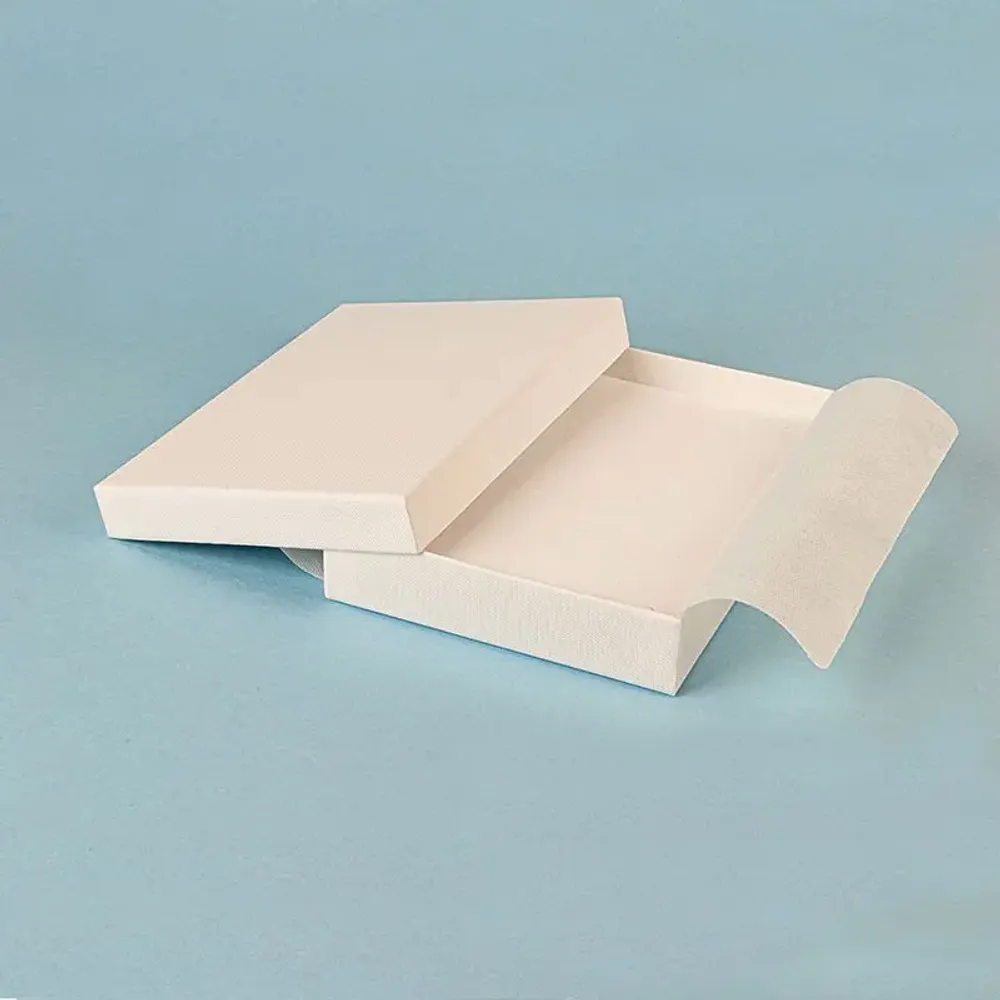 Gifts - White matte textured cardboard necklace box, 16cm long - LAVAL 1878