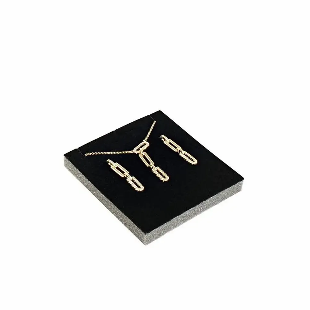 Gifts - Black synthetic foam for cardboard boxes, 8 x 8cm - LAVAL 1878