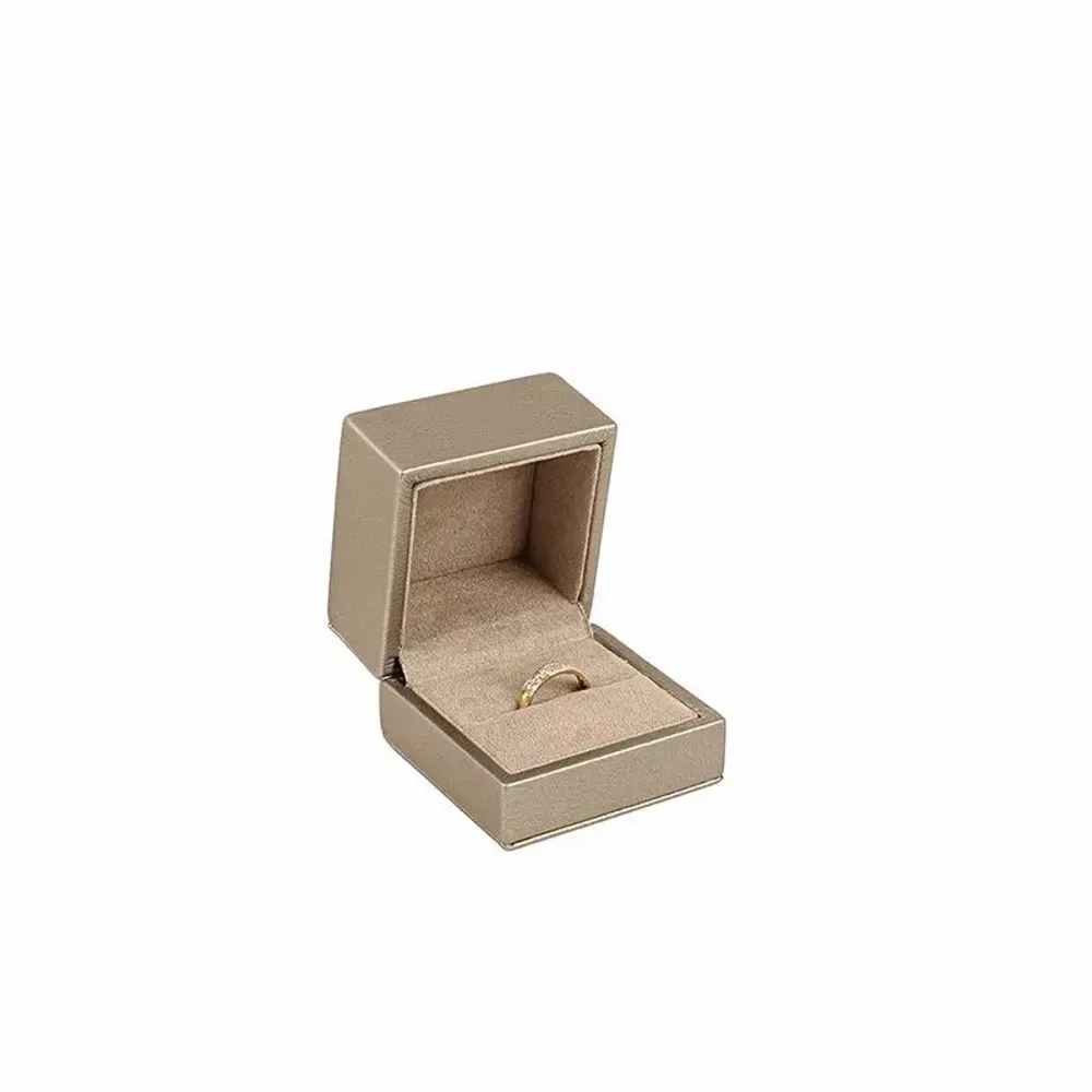 Cadeaux - Écrin bague gainé synthétique bronze, aspect cuir de bovin irisé - LAVAL 1878