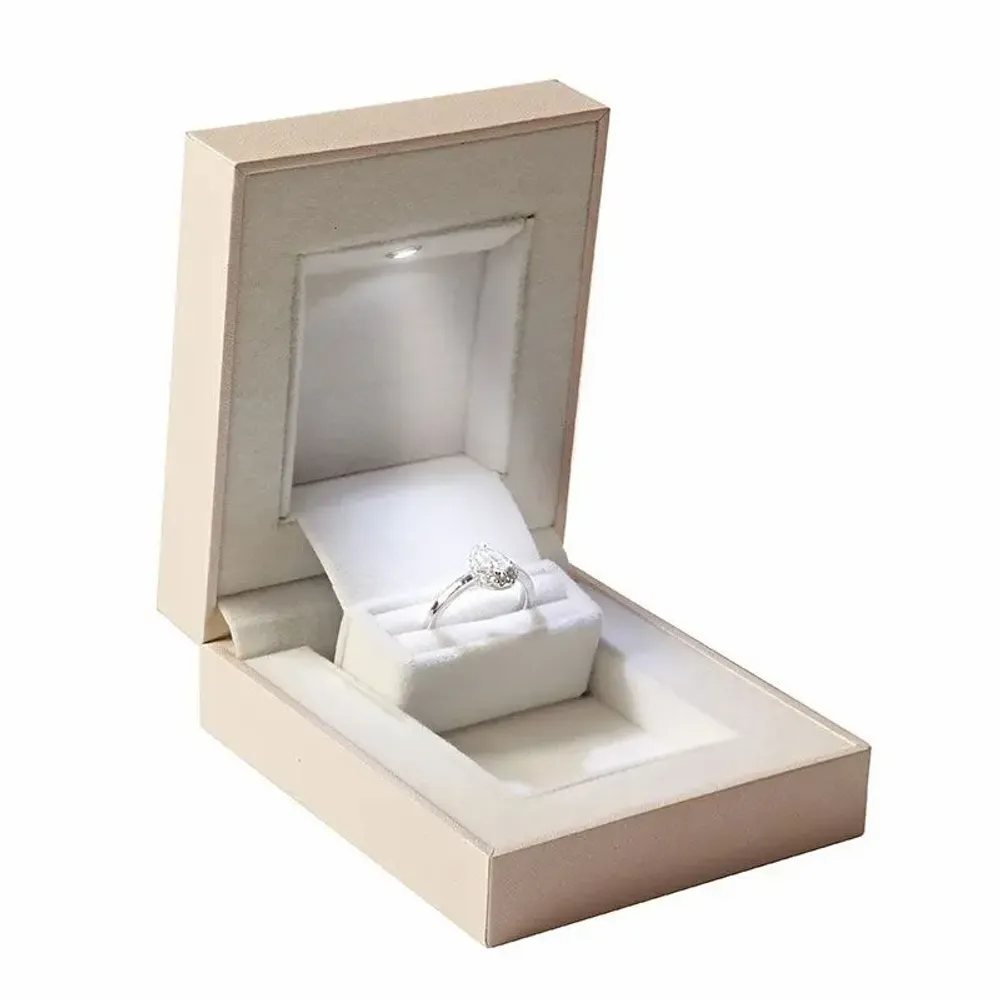 Gifts - LED ring case with slot, matte cream sheathed, iridescent textured - LAVAL 1878