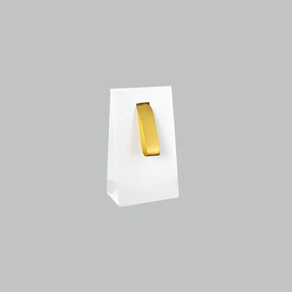 Gifts - Glossy white paper envelopes with gold ribbon, 170g - LAVAL 1878