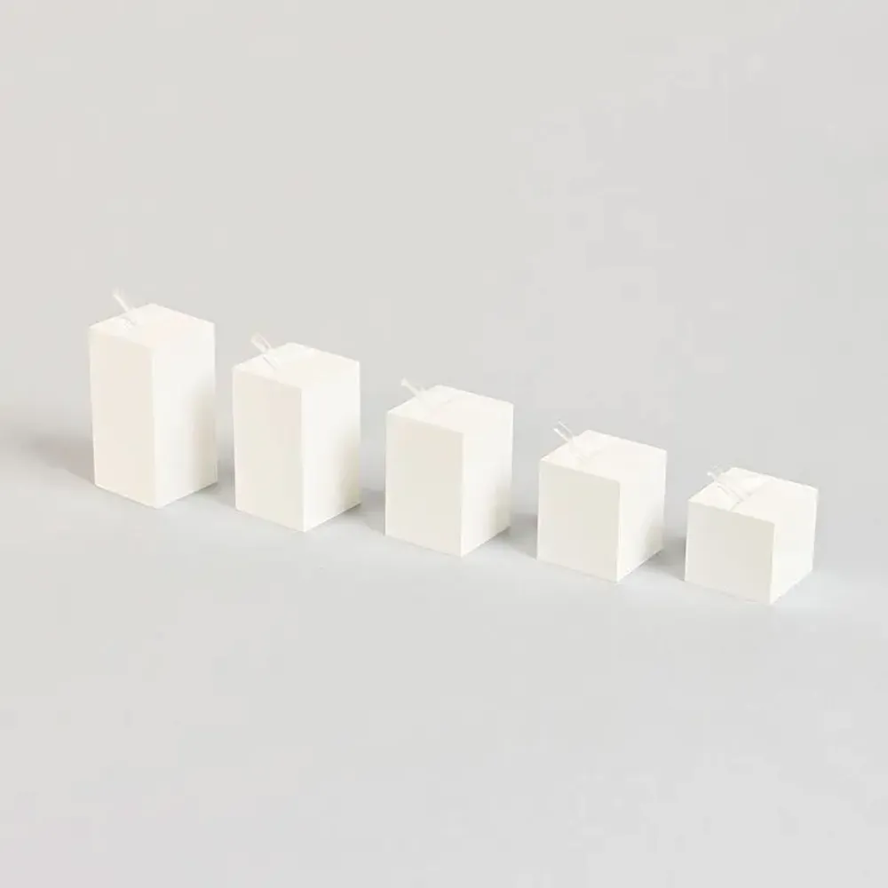 Gifts - Set of 5 square ring studs in matte white plexiglass with stem 2 - LAVAL 1878