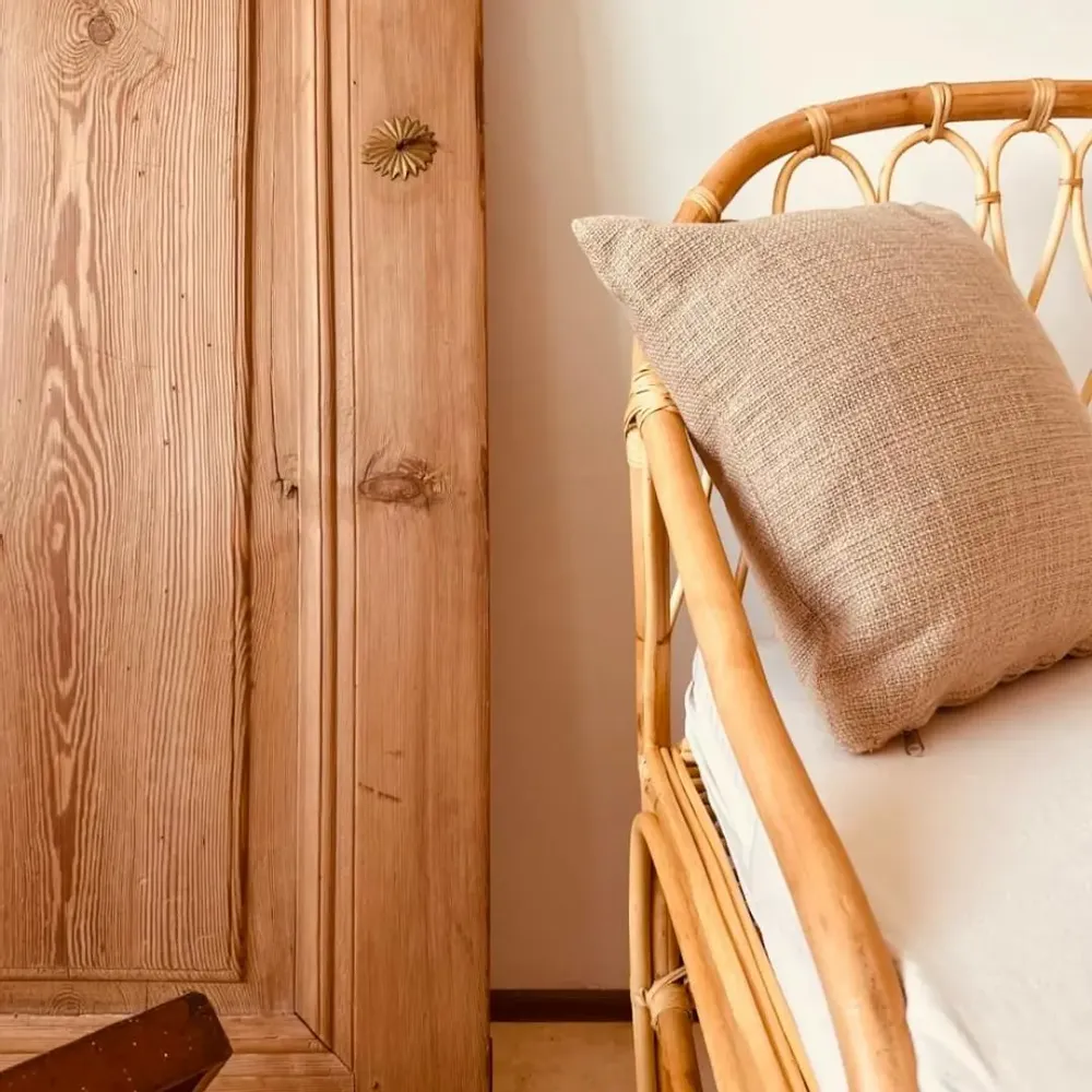 Fauteuils - Fauteuil en rotin Niche avec coussin - LO-FI HOUSE