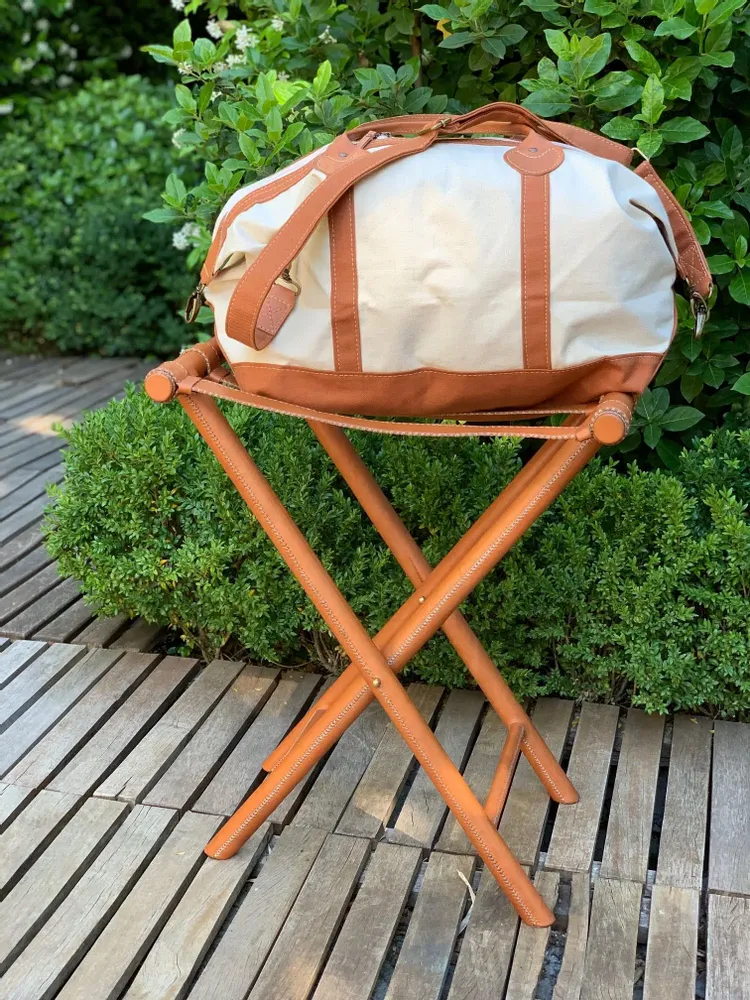 Walk-in closets - Large and Small luggage rack in leather - SOL & LUNA