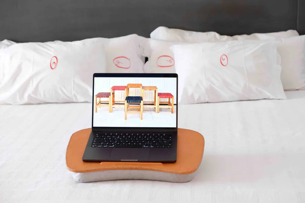 Hotel bedrooms - LAPTOP STAND - SOL & LUNA