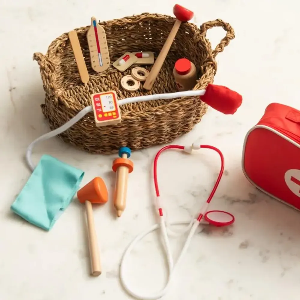 Toys - WOODEN DOCTOR SET - AMADEUS LES PETITS