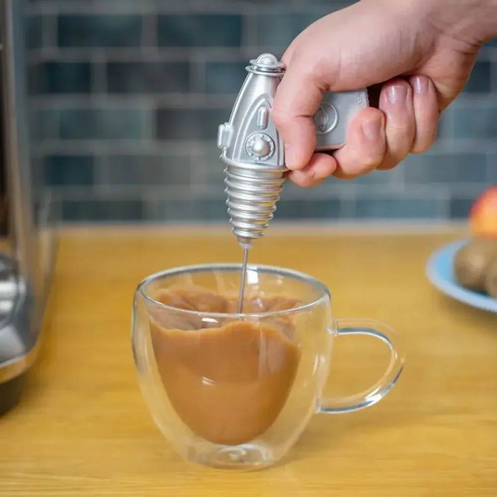 Coffee and tea - Space Gun Frother - KIKKERLAND