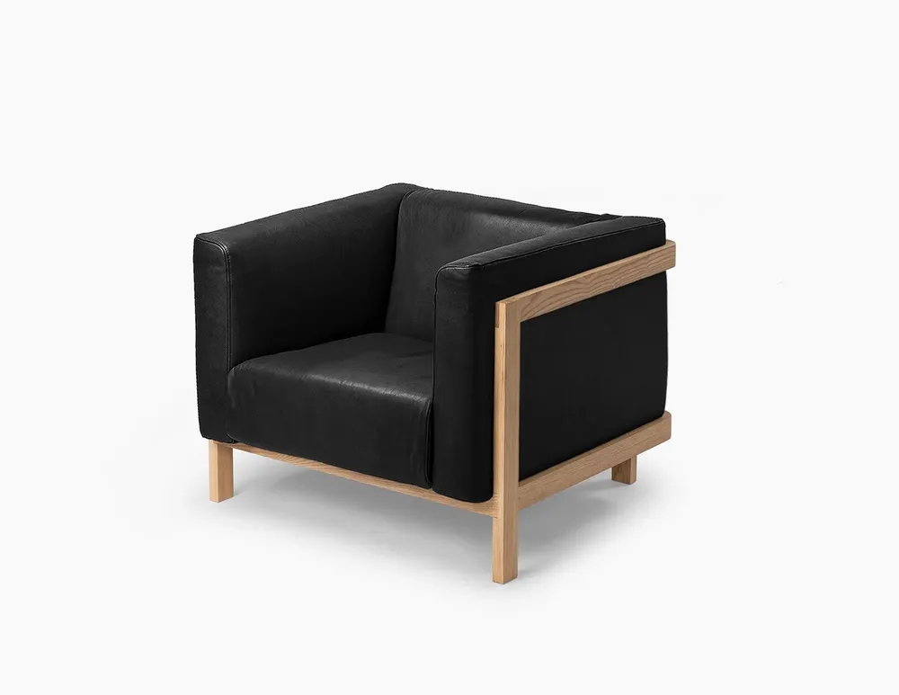 Lounge chairs - LIFT – Lounge Chair in Solid Ash Wood and Leather Seat - MOR