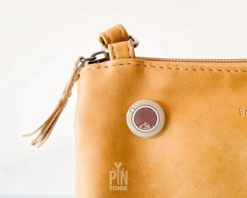 Broches - Broche Café en Bois – Accessoire Design Minimaliste - PINTONIK