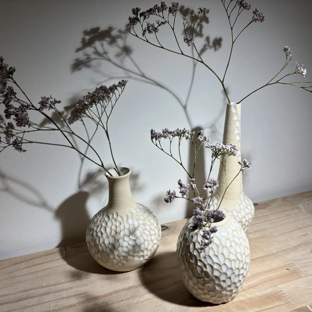 Vases - Lot de 3 soliflores en grès blanc émaillé - LES POTERIES DE SWANE