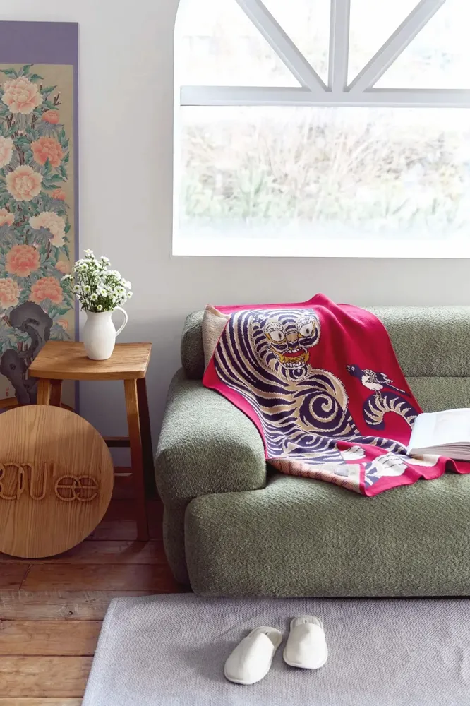 Tissus - Tiger and Magpie(Burgundy) - BON`EE(LIVING ART BRAND)