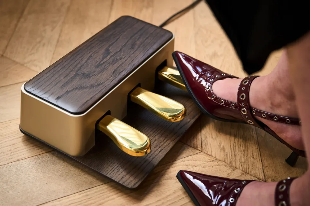 Pianos - Kiyola KF-25 - ROLAND