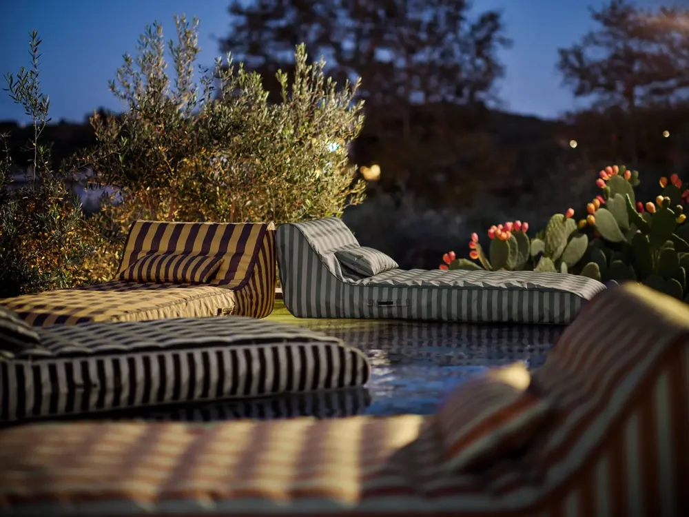 Sunshades - The Pool Collection - Parasol outdoor pillow pool float sunshade - GARDEN GLORY