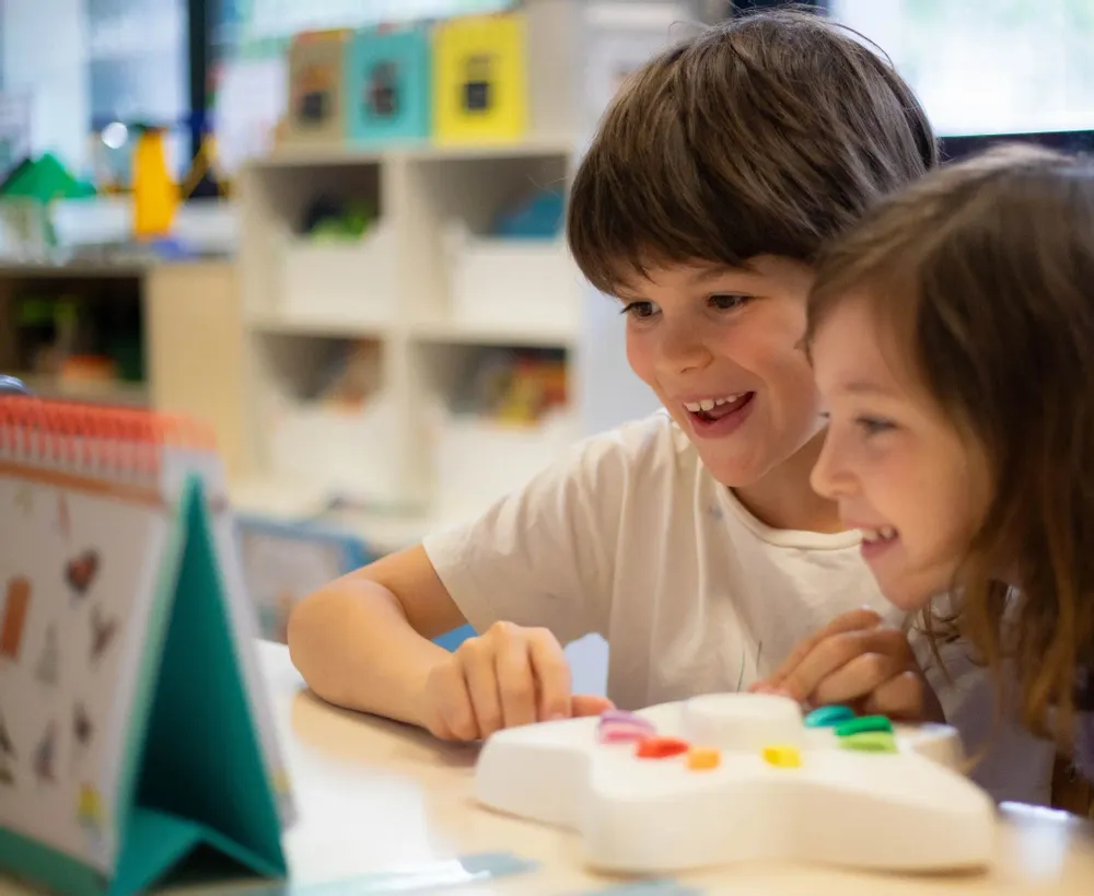 Children's games - Easel The essential notions French/math 5-8 years old - ÉTOILIUM