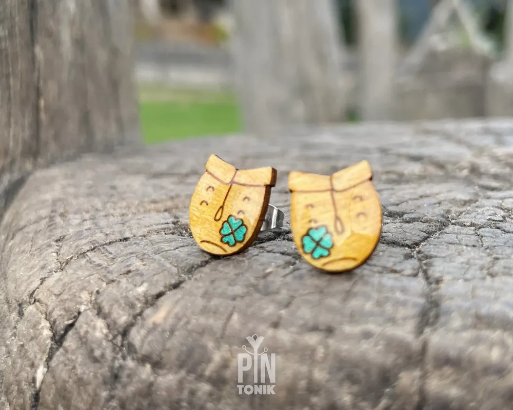 Jewelry - Horseshoe with Four Leaf Clover Earrings - Shamrock Stud Earrings - Good Luck Charm - PINTONIK