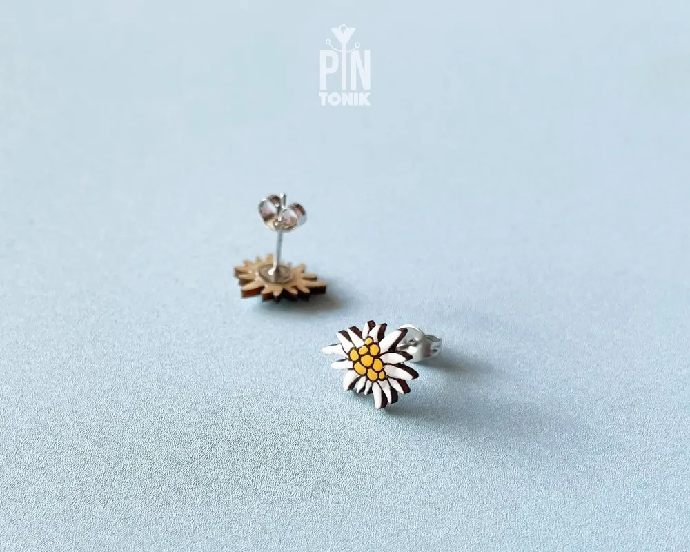 Jewelry - Edelweiss Flower Earrings - Wanderlust Jewelry Gifts for Climbers, Girlfriend or Anniversary - PINTONIK