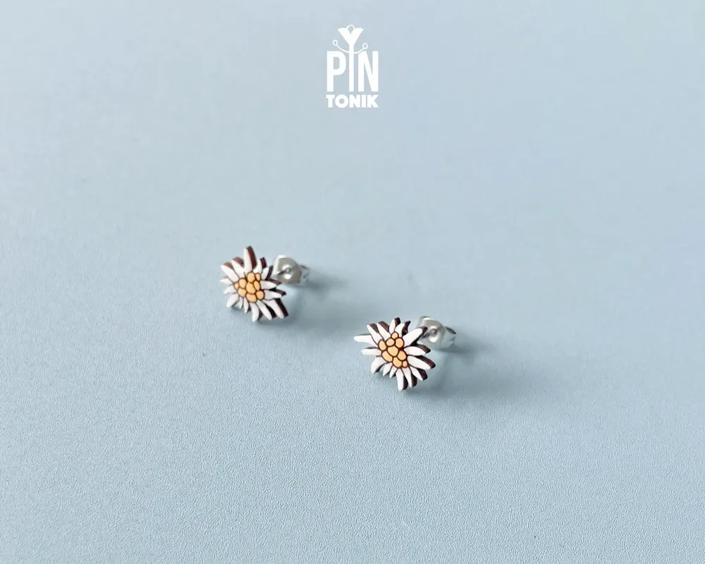 Jewelry - Edelweiss Flower Earrings - Wanderlust Jewelry Gifts for Climbers, Girlfriend or Anniversary - PINTONIK