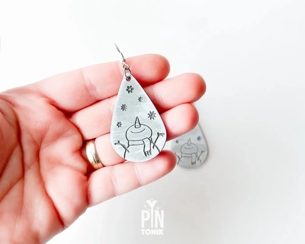Jewelry - Snowman Earrings - Christmas Jewelry - Fun Snow Man Dangle Earrings - PINTONIK